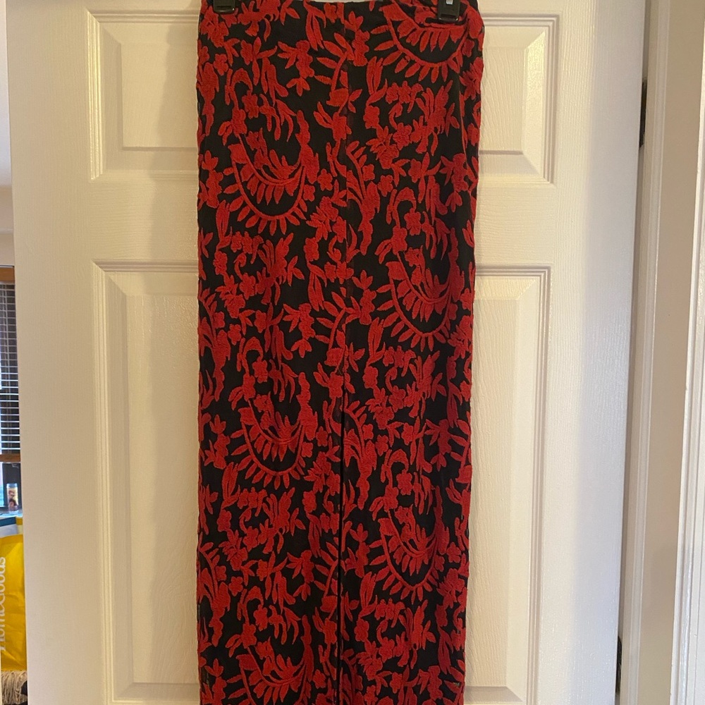 ALICE & OLIVIA Red & Black Embroidered Maxi Skirt with Slit SZ 2